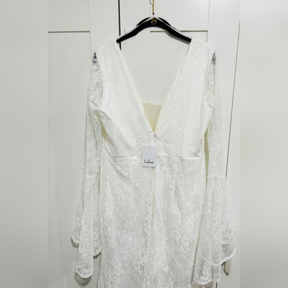 White bridal dress, Lulus, XL - Picture 6 of 8